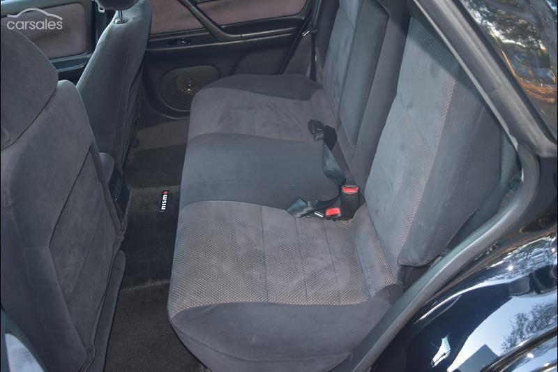 Nissan Stagea 260RS Bluish Black Pearl 1998 series 1 GTR wagon (32).jpg