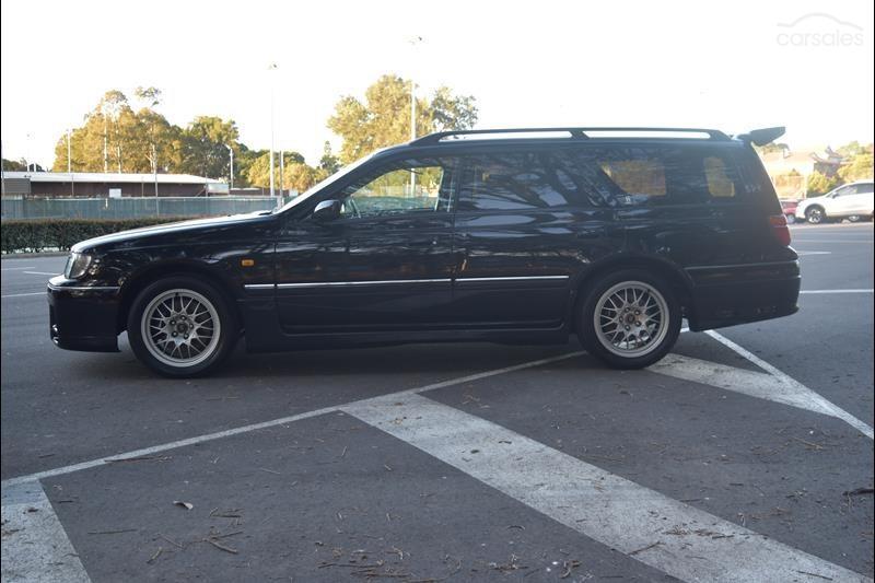 Nissan Stagea 260RS Bluish Black Pearl 1998 series 1 GTR wagon (40).jpg