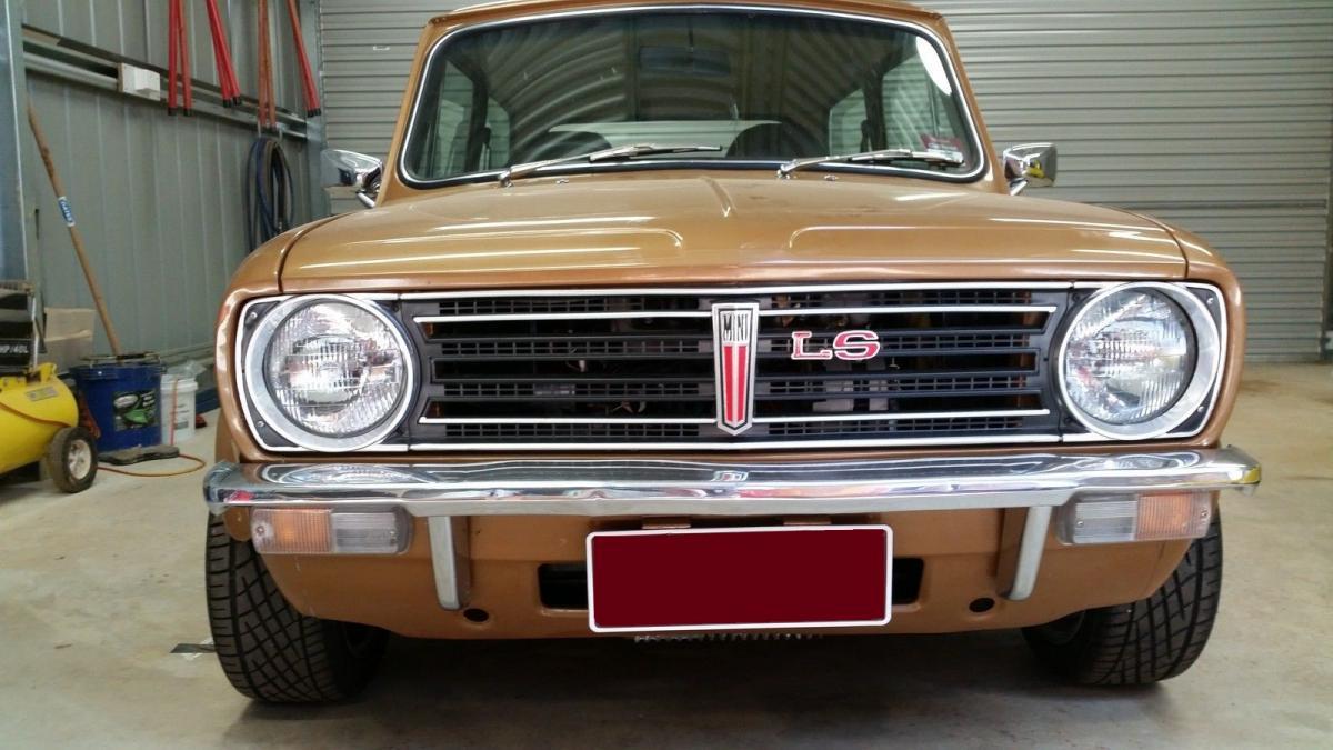Nugget Gold Leyland Mini 1275 LS  8.JPG