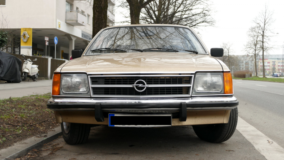 Opel commodore C gold coupe Germany image.png