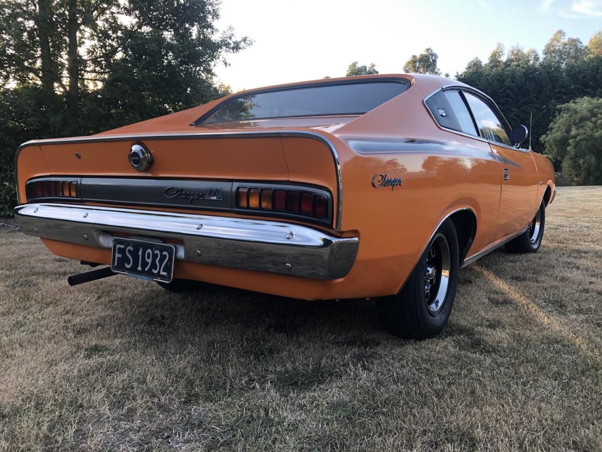 Orange 1971 Valiant Charger 770 6 cylinder images (1).jpg