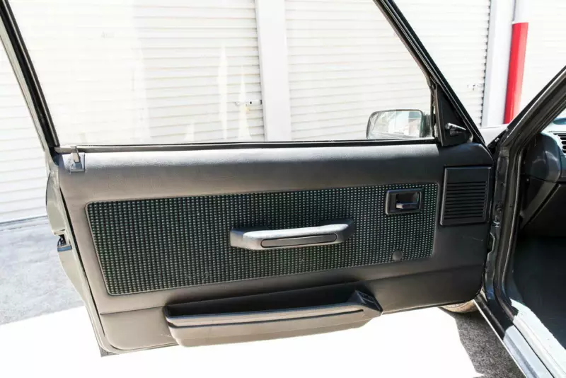 Peugeot 205 GTI 1993 1.9l Australia Green Images QLD (2).png