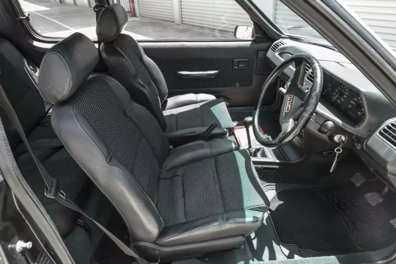 Peugeot 205 GTI 1993 1.9l Australia Green Images QLD (3).png