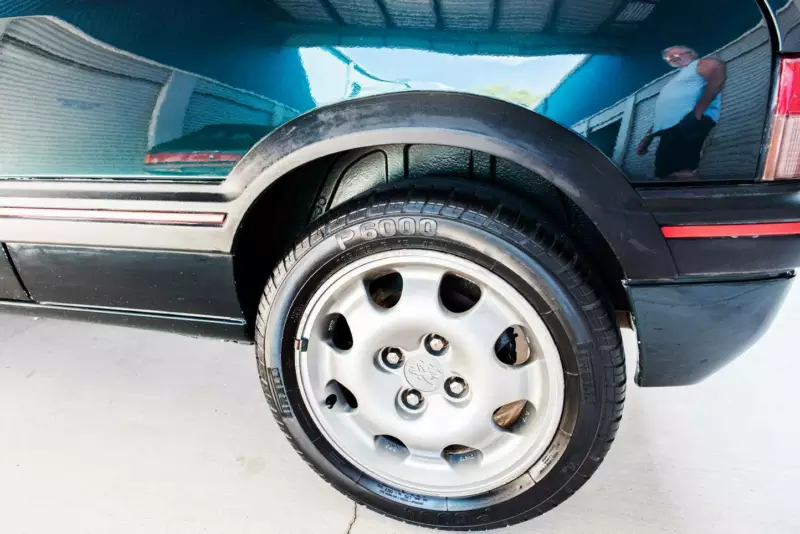 Peugeot 205 GTI 1993 1.9l Australia Green Images QLD (7).png