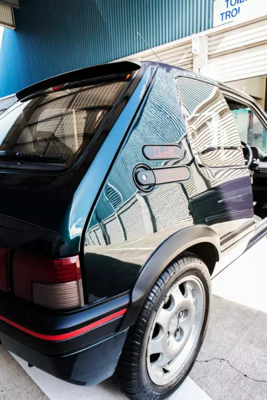 Peugeot 205 GTI 1993 1.9l Australia Green Images QLD (8).png