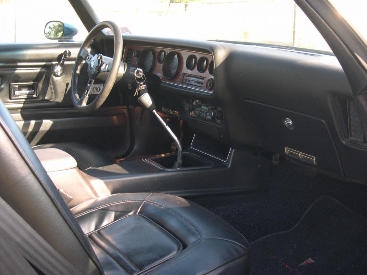 Pontiac Firebird 455 dashboard.jpg