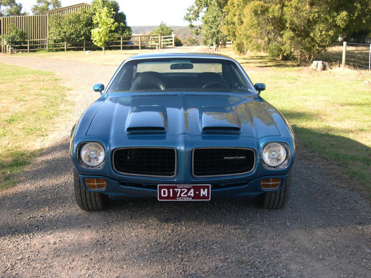 Pontiac Firebird 455 front grille.jpg