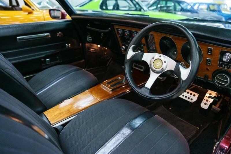 Pontiac Firebird front interior.jpg