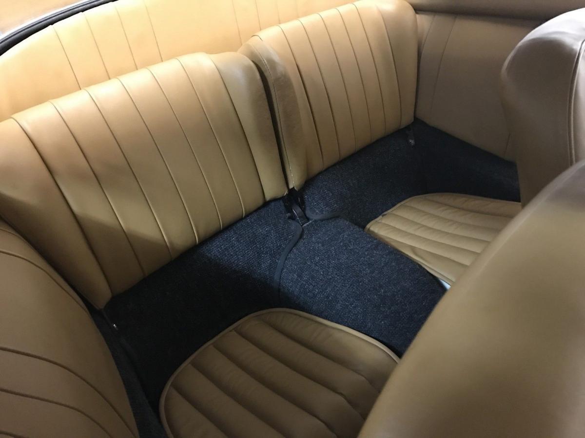 Porsche 356 Type B Notchback rear seats.jpg