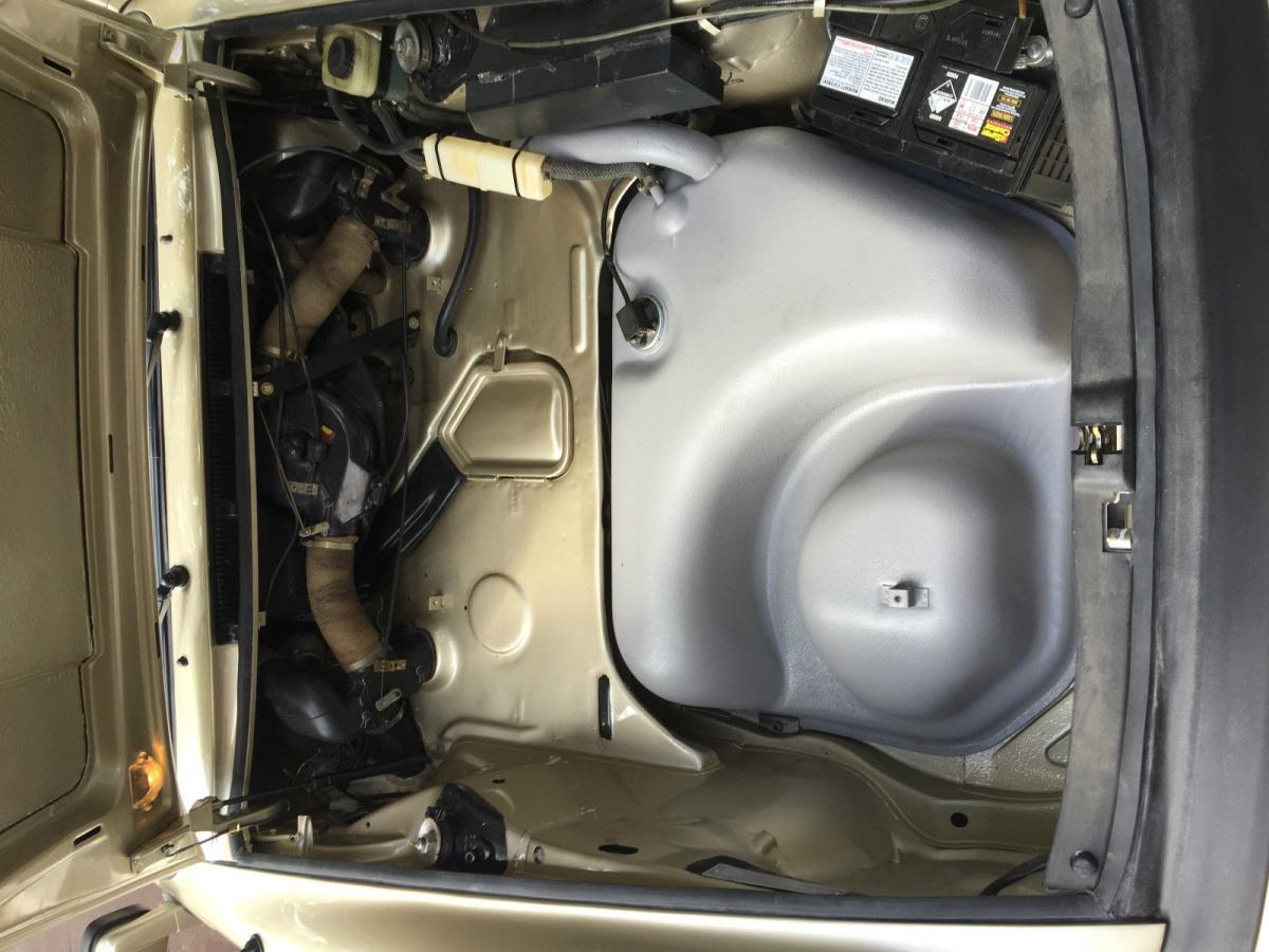 Porsche 911 Carerra Targa boot.jpg