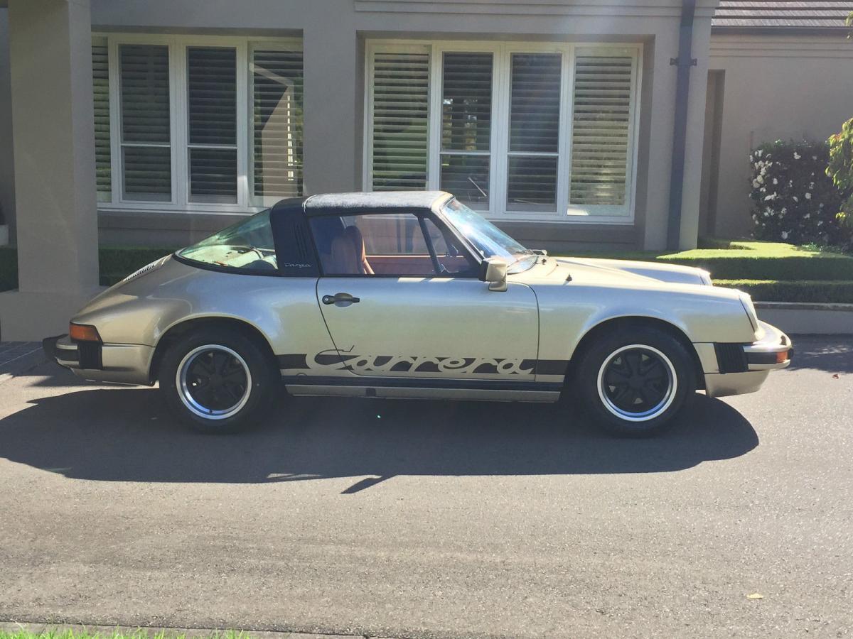 Porsche 911 Carerra Targa side profile.jpg