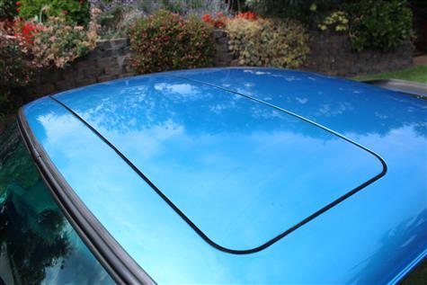 Porsche 930 Turbo Factory sunroof.jpg