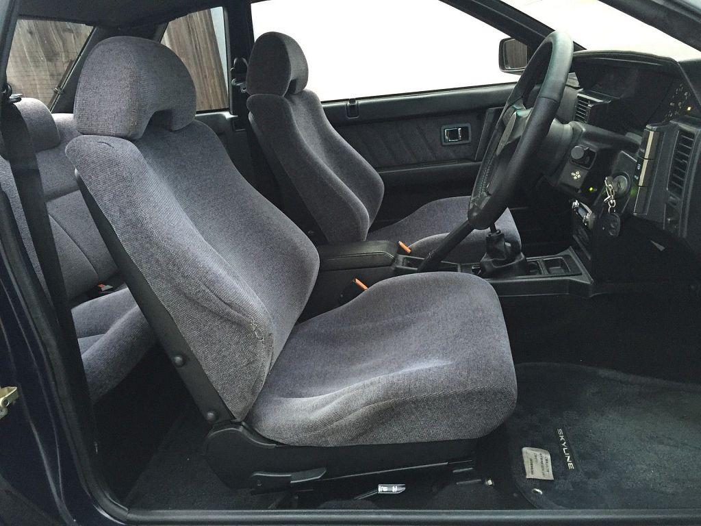 R31 GTS-R interior pictures 1987 (2).jpg