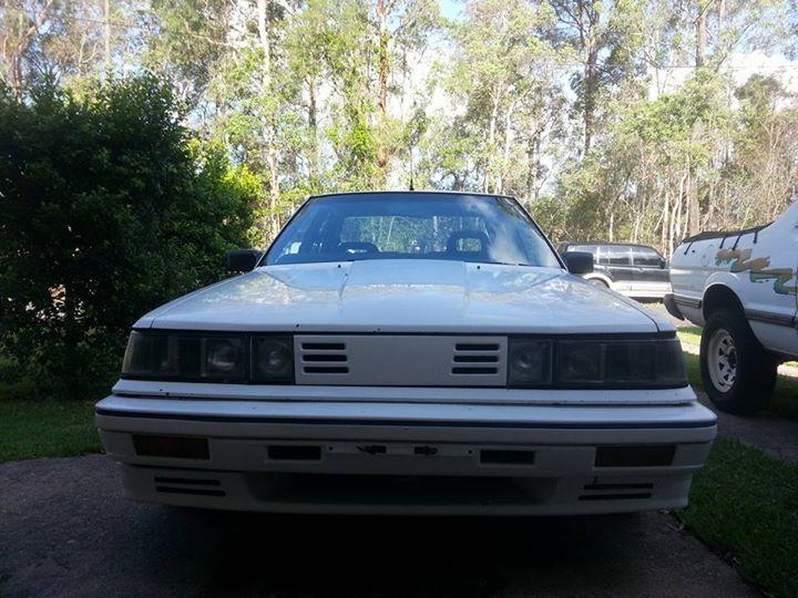 R31 GTS2 build number 172 classic white SVD sedan 1988 (1).jpg