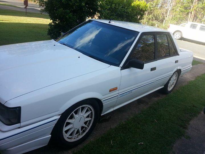 R31 GTS2 build number 172 classic white SVD sedan 1988 (2).jpg