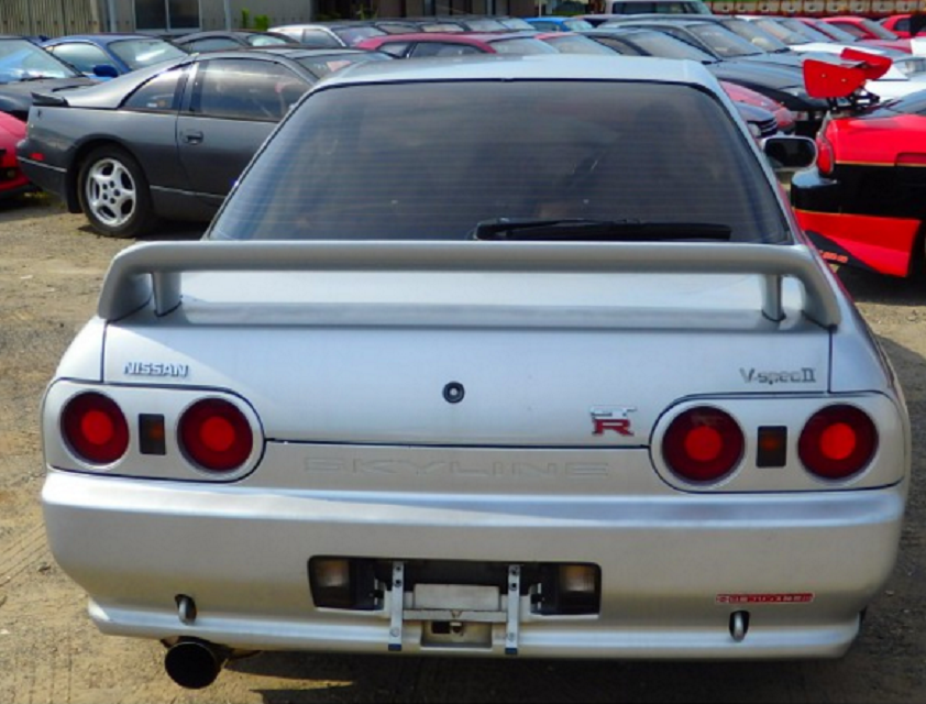 R32 GTR V-Spec II silver 1994.png