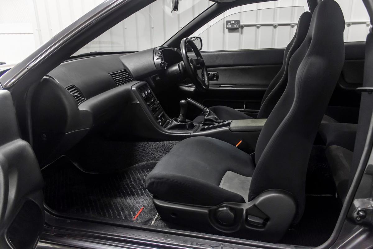 R32 V-Spec II GTR interior.jpg
