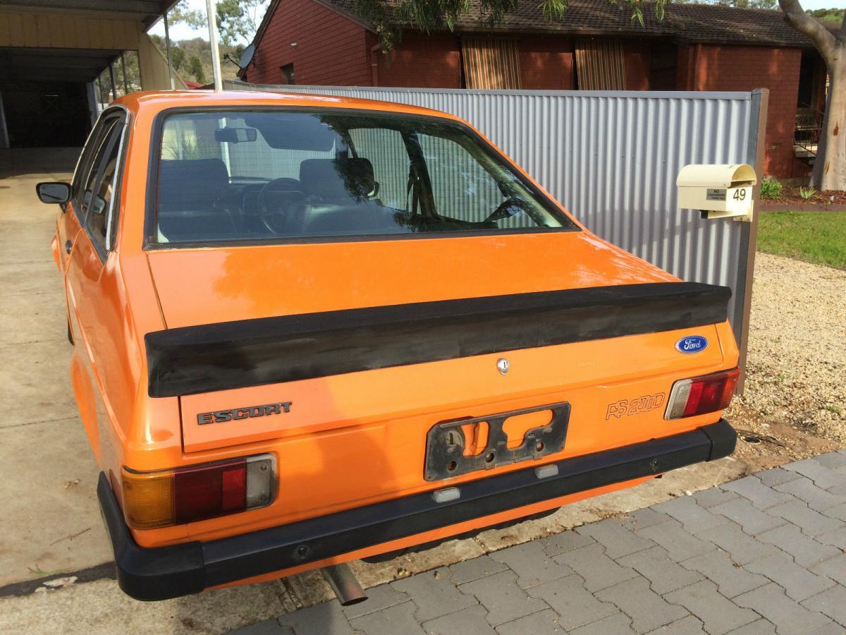 RS2000 Orange Ford Escort (3).jpg