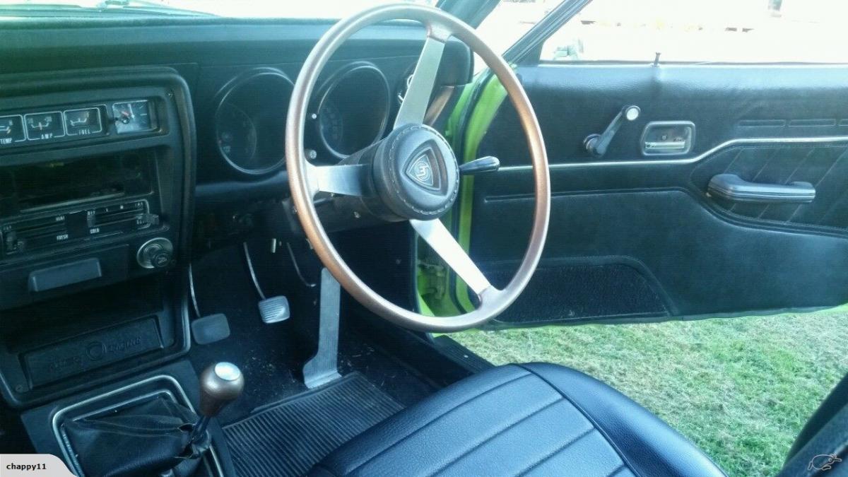 RX3 Series 1 interior images black vinyl (3).jpg