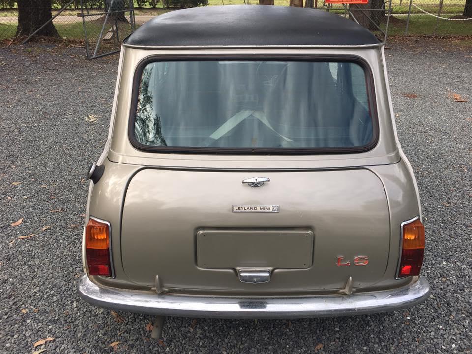 Rare leyland Mini LS 998 cc original Hi-Ho Silver paint and red interior images (7).jpg