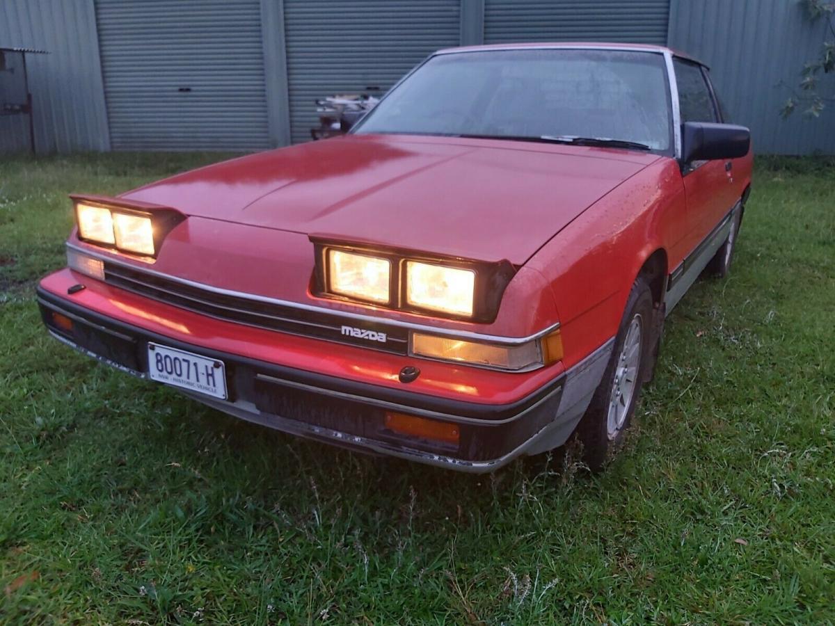 Red Mazda 929 Coupe for sale Australia Dec 2021 (5).jpg