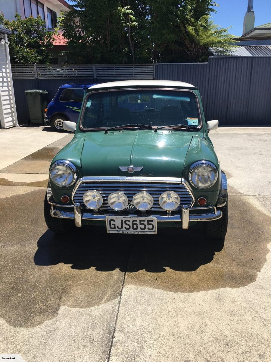 Rover Mini 35th Anniversary 1994 Green images New Zealand (3).jpg