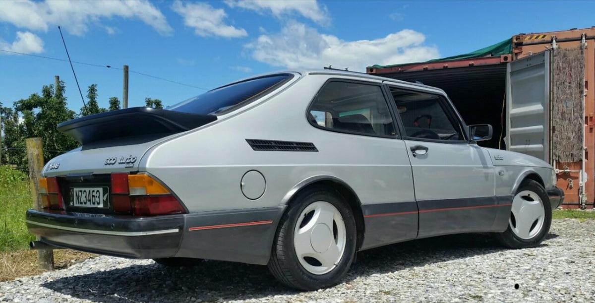 Saab 900 Aero Turbo hatch coupe silver over grey located NZ 2020 images (2).jpg