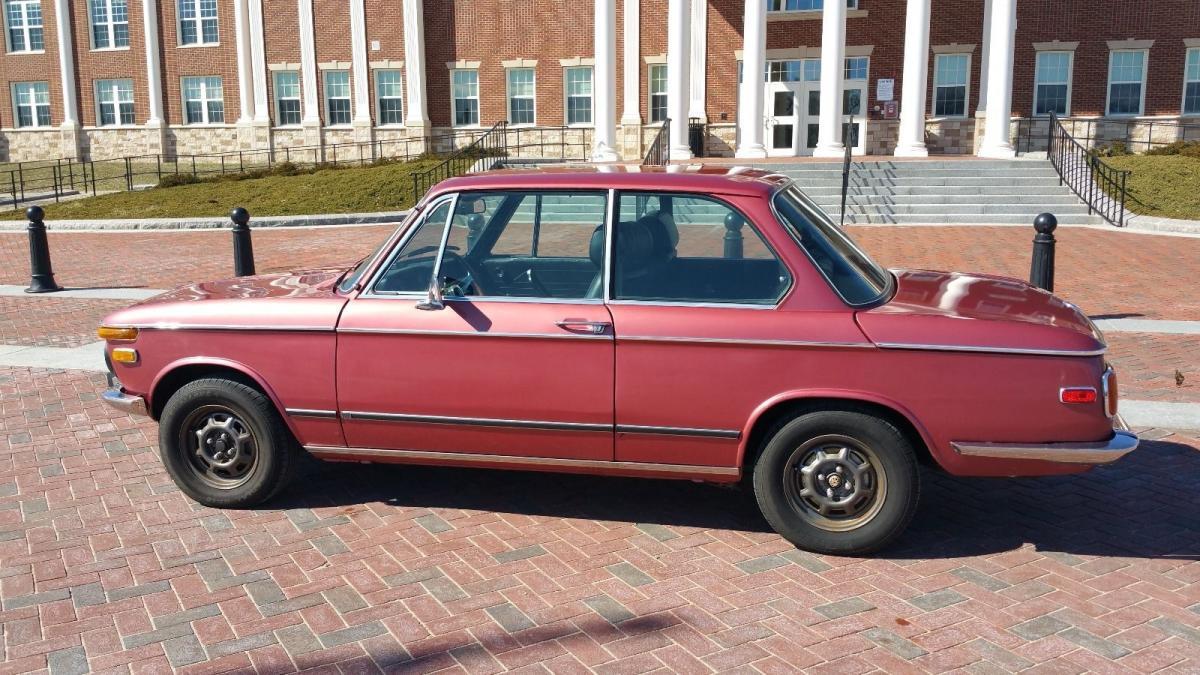Side BMW 2002 Tii.jpg