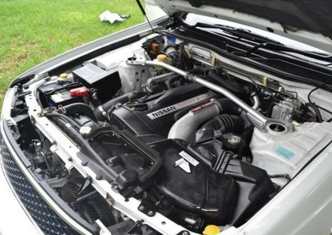 Silky Snow Pearl White Nissan Stagea 260RS 1998 series 1 model white NSW Australia (14).png