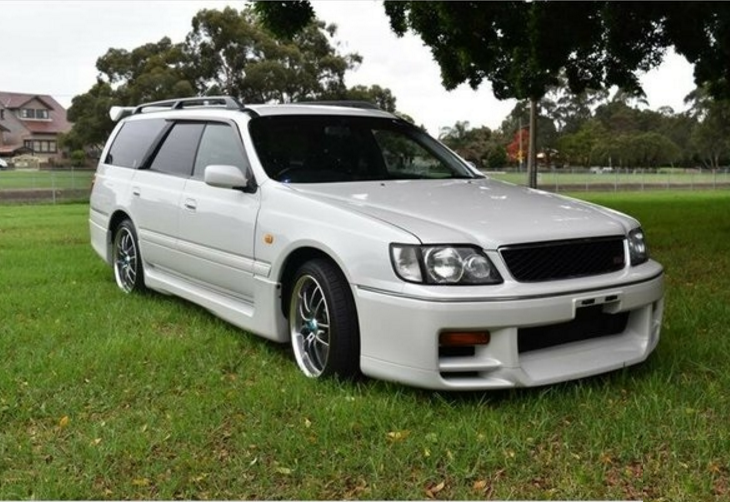 Silky Snow Pearl White Nissan Stagea 260RS 1998 series 1 model white NSW Australia (15).png