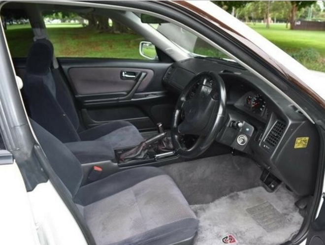 Silky Snow Pearl White Nissan Stagea 260RS 1998 series 1 model white NSW Australia (2).png