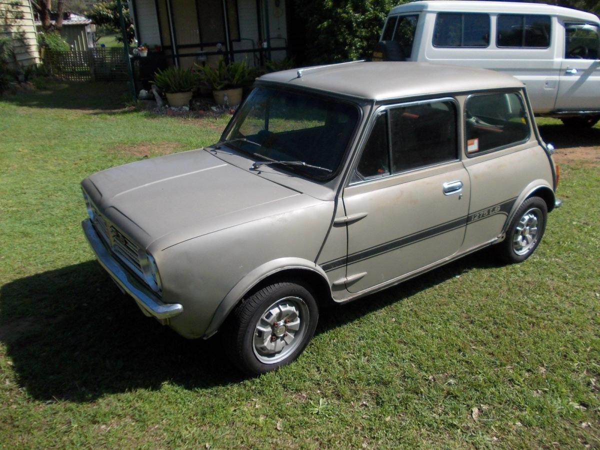 Silver 1275 LS 2018 mini Leyland (2).jpg