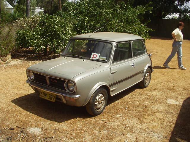 Silver Leyland Mini 1275 LS.jpg