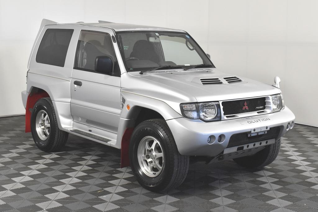 Silver Pajero Evolution for sale Melbourne Australia 1997 Dakar car (3).jpg