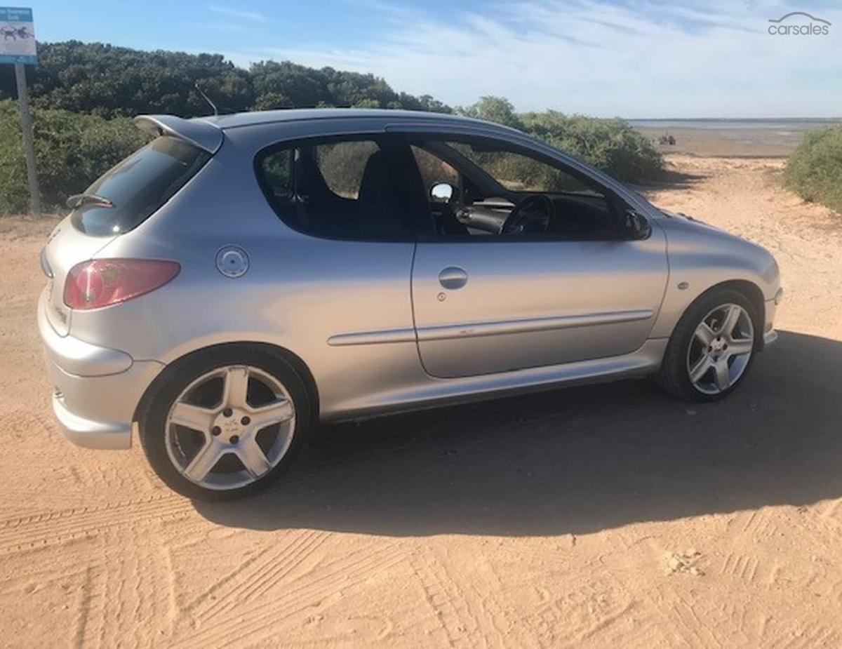 Silver Peugeot 206 GTI 180 Australia images 2021 (4).jpg