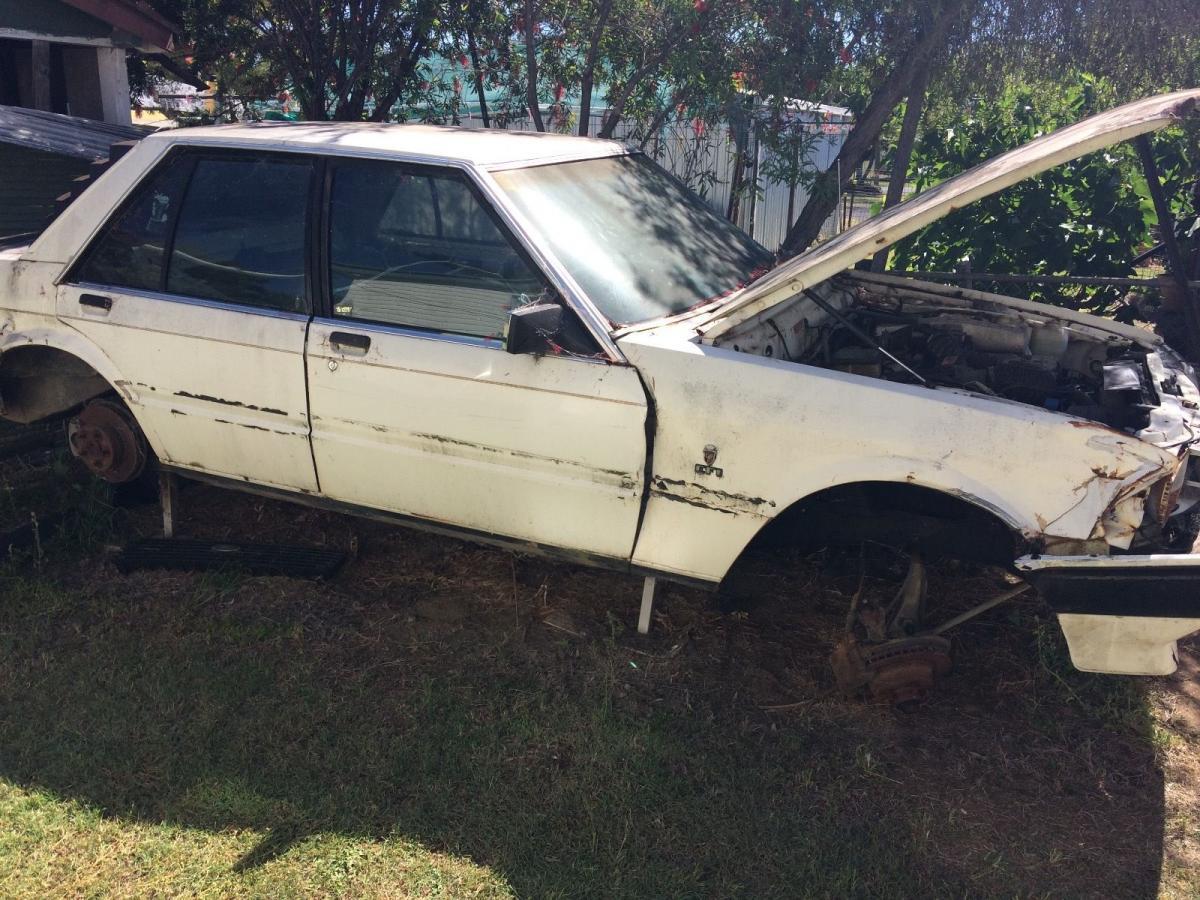 Sno White 1983 XE ESP Fairmont Ghia EFI 6 cylinder (3).jpg