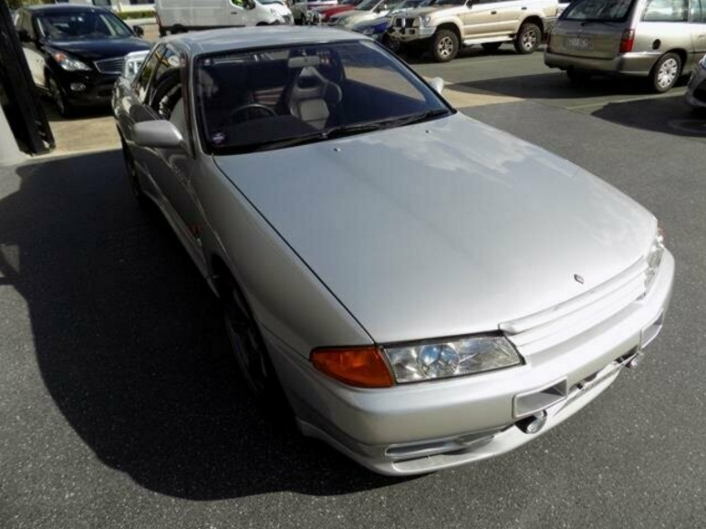 Spark Silver Metallic R32 GTR V-Spec I GTR QLD 2016 Australia (12).png