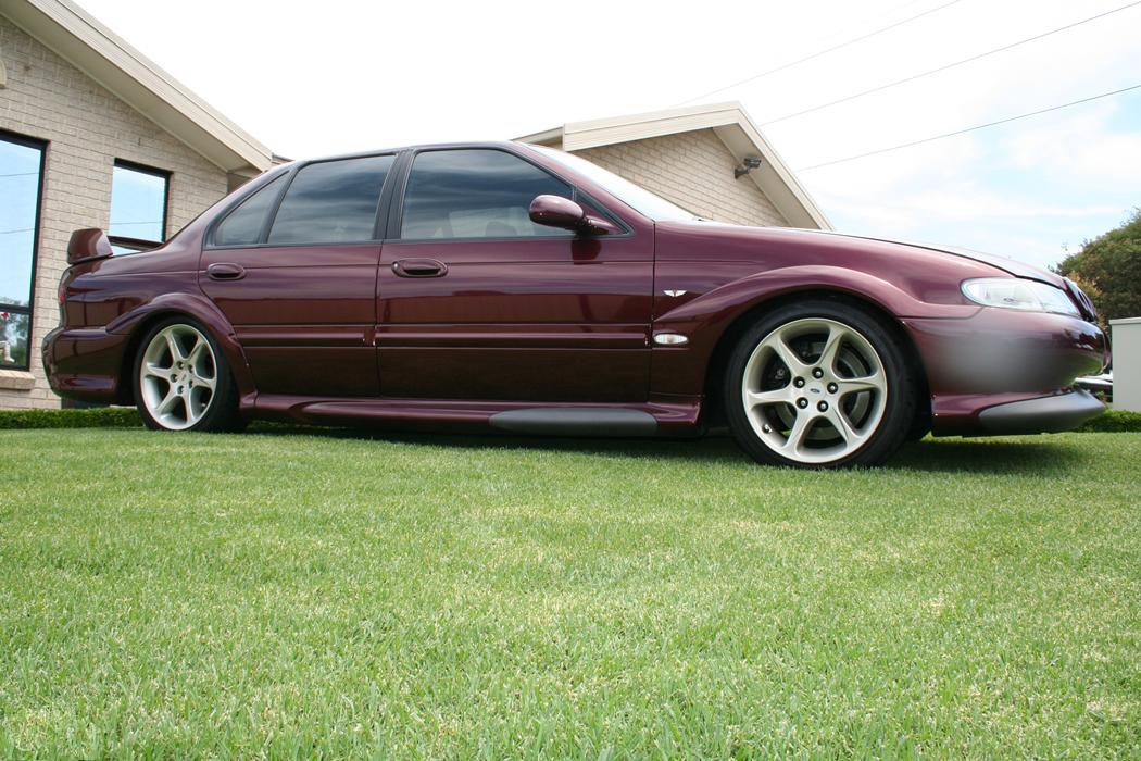 Sparkling Burgundy Metallic Ford Falcon EL GT number 212 of 250 1997 (9).jpg