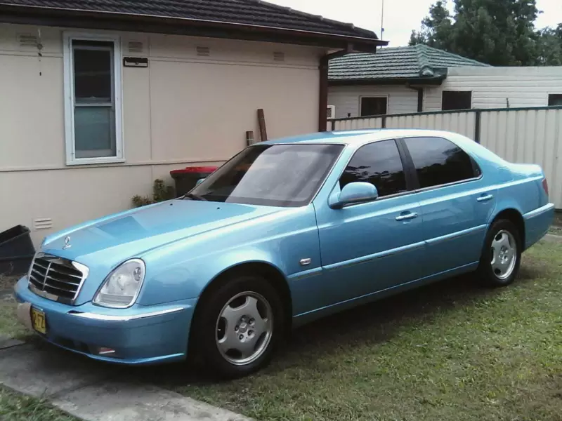 Ssangyong Chairman 2005 Mercedes Blue sedan Australia (1).png