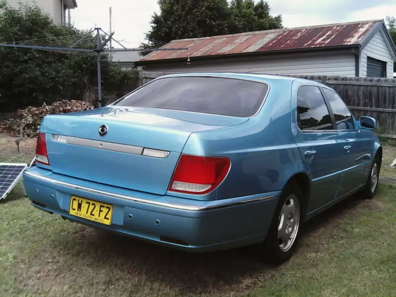 Ssangyong Chairman 2005 Mercedes Blue sedan Australia (5).png