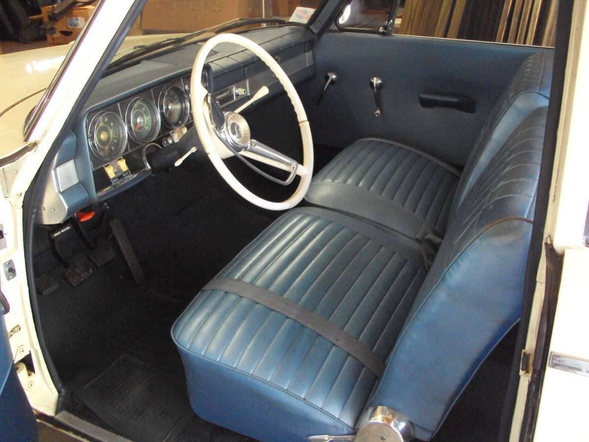 Studebaker Daytoina commander 2 door images blue interior (1).jpg