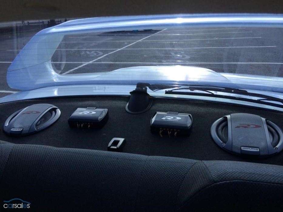 Subaru WRX Version 6 STI image parcel shelf.jpg