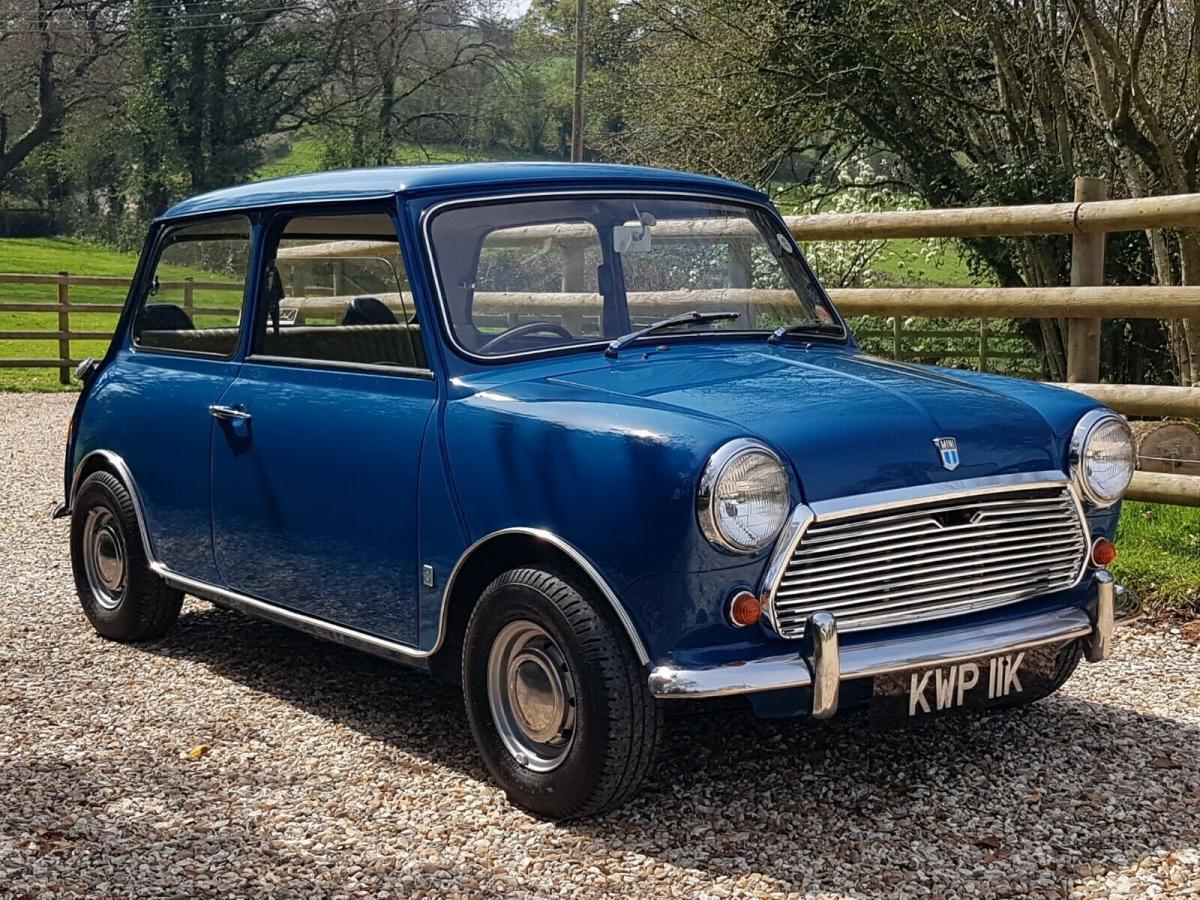 Teal Blue MK3 Mini Cooper S 1971 for sale UK 2022 (2).jpg