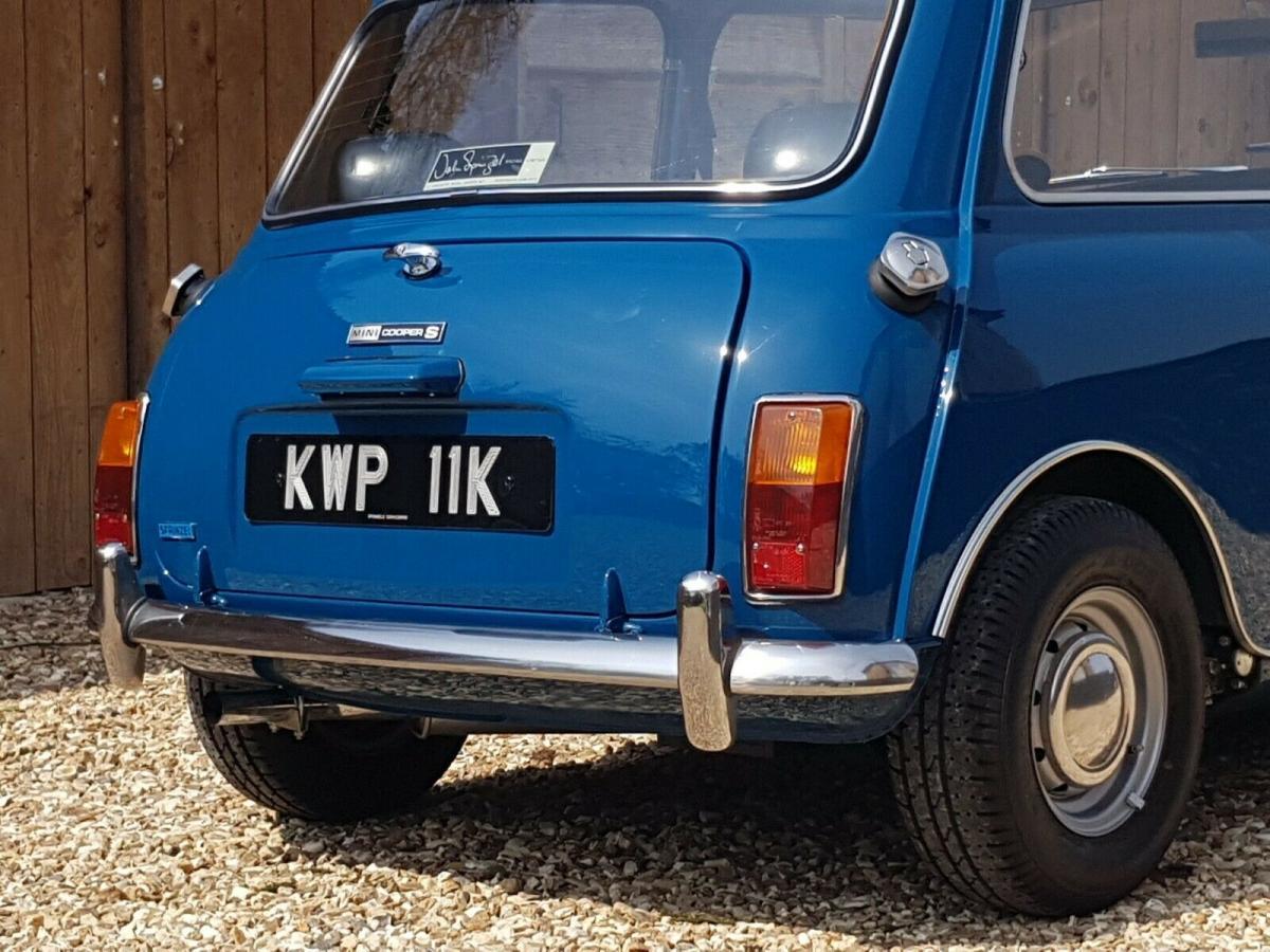 Teal Blue MK3 Mini Cooper S 1971 for sale UK 2022 (3).jpg