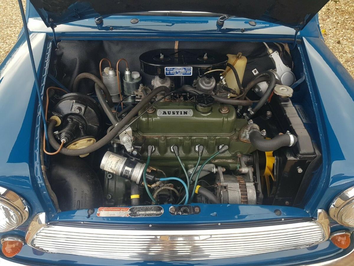 Teal Blue MK3 Mini Cooper S 1971 for sale UK 2022 (9).jpg