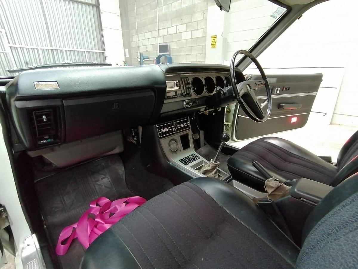 Toyota 1975 Corona MKII interior images 70s coupe (6).jpg