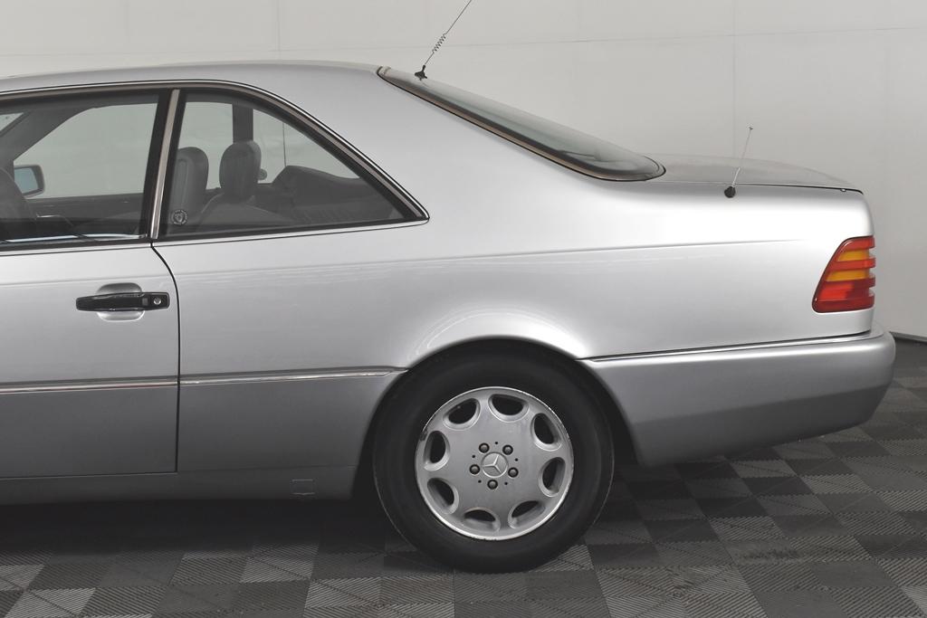 Two tone silver 1993 Mercedes C140 S500 Australian delivered for sale (12).jpg