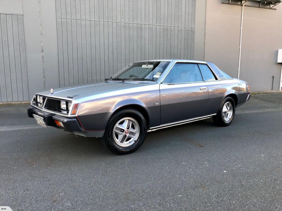 Two-tone silver Chrysler GE Scorpion coupe 1978 images (6).jpg