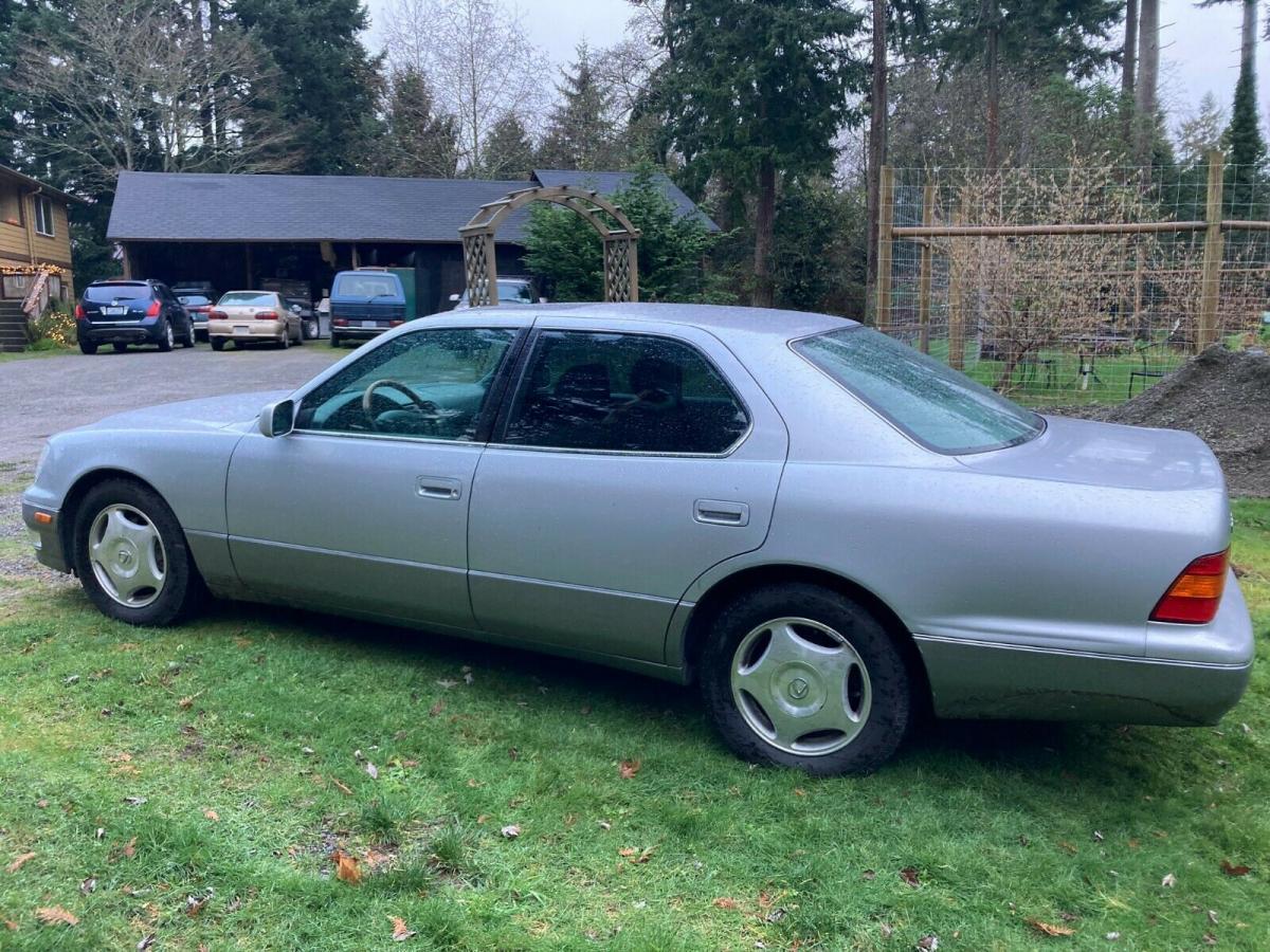 UCF20 II 1999 Lexus LS400 Antique Silver sedan for sale USA (12).jpg