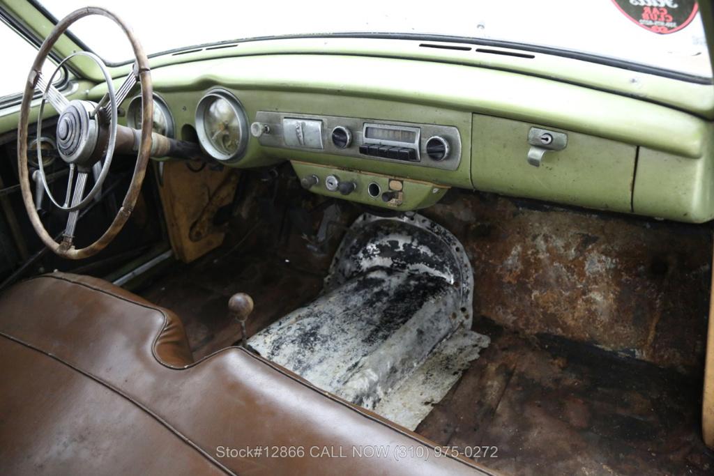 Unrestored 1955 Nash Healey silver USA (16).jpg